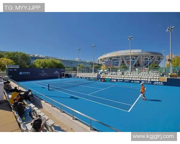 深圳网球队在挑战赛中的灵活应变能力展现出色表现与战术智慧