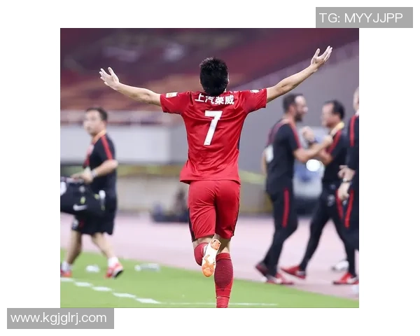 武磊足球明星头像高清图片分享展现其风采与魅力